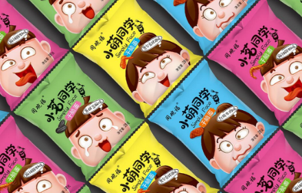 對(duì)于剛剛開(kāi)始進(jìn)入市場(chǎng)的產(chǎn)品，消費(fèi)者完全不了解它，并且其質(zhì)量的第一印象來(lái)自產(chǎn)品的包裝。 因此，產(chǎn)品的包裝設(shè)計(jì)非常重要。 讓我們看一下膨化食品包裝袋設(shè)計(jì)中需要的一些功能。