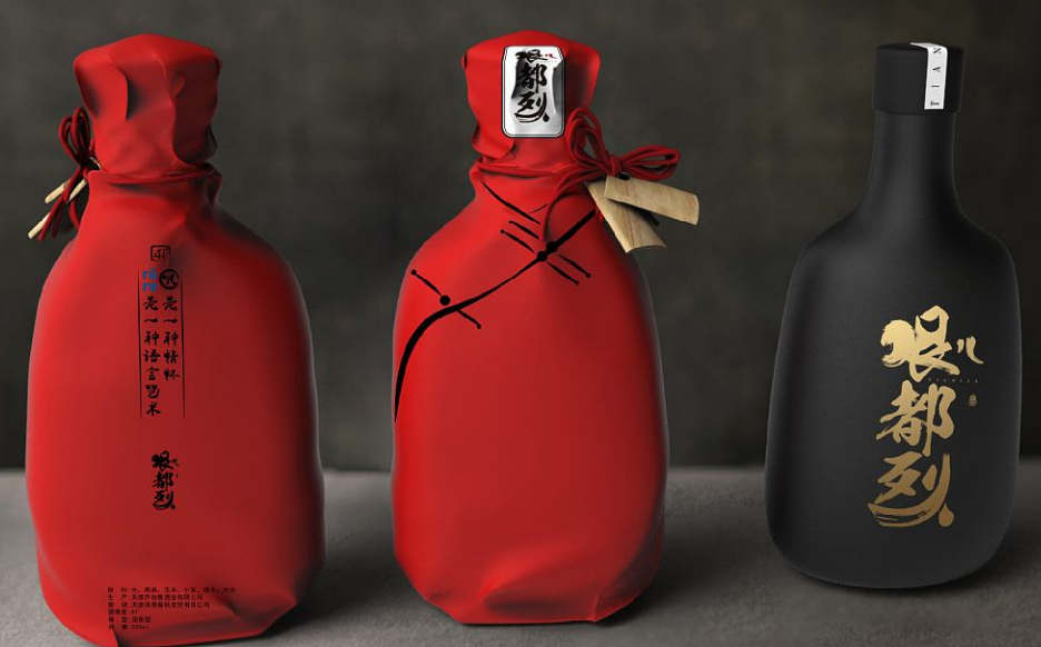 眾所周知，白酒包裝設(shè)計(jì)可以彰顯品牌的重點(diǎn)。外觀精美的白酒包裝設(shè)計(jì)必須基于消費(fèi)者對(duì)包裝風(fēng)格的偏愛(ài)。白酒包裝設(shè)計(jì)必須突出品牌名稱(chēng)，產(chǎn)品名稱(chēng)和產(chǎn)品賣(mài)點(diǎn)，這樣品牌包裝不會(huì)失敗。對(duì)于新品牌而言，精美的白酒包裝設(shè)計(jì)可以增加消費(fèi)者選擇的可能性。為了增加他人的注意力并提高自己的價(jià)值，白酒包裝設(shè)計(jì)必不可少，但是如何成功設(shè)計(jì)白酒包裝呢？